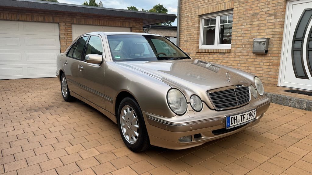 Bild des Angebotes Mercedes-Benz E 320 ELEGANCE Elegance