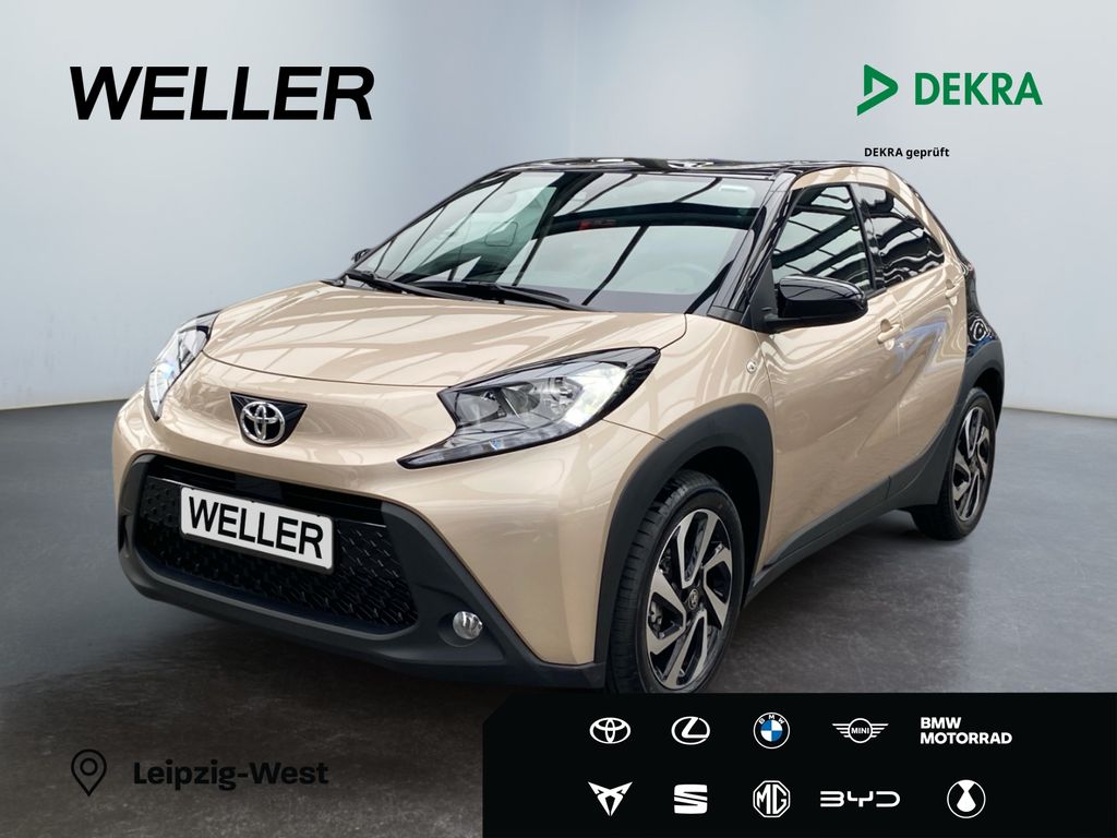 Bild des Angebotes Toyota Aygo X Teamplayer *ACC*CarPlay*CAM*SHZ*Bi-Tone*