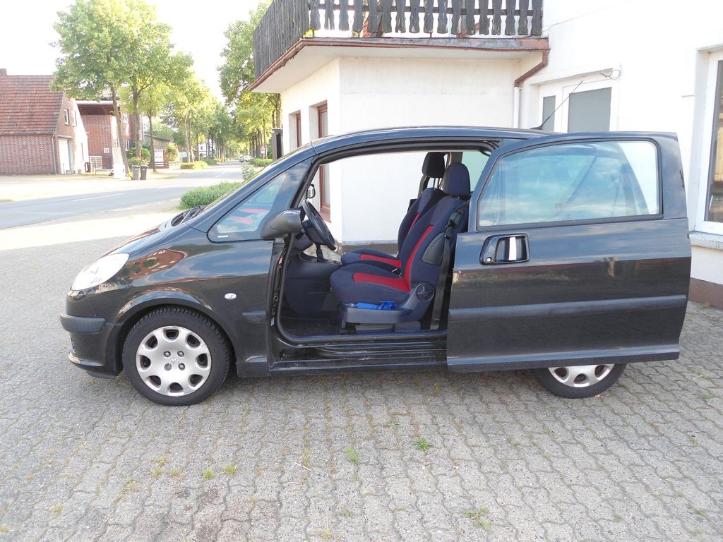Bild des Angebotes Peugeot 1007,  Elektr. Schiebetüren, top Einstiegshöhe!!