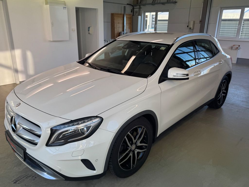 Bild des Angebotes Mercedes-Benz GLA 250 GLA GLA 250 / Navi / Xenon / Leder