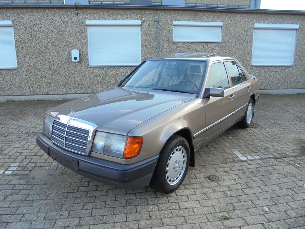 Bild des Angebotes Mercedes-Benz 230 E 2.Hand seit 1989, H-Kennzeichen,