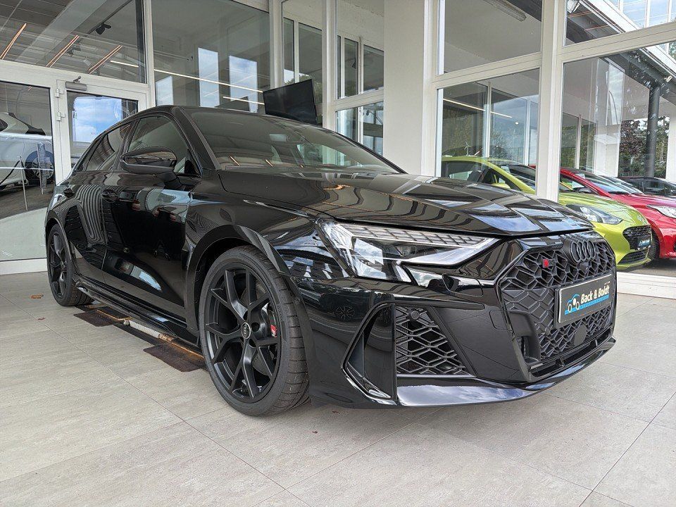 Bild des Angebotes Audi RS3 2.5i Quattro*280KMH,PANO,NAPPA,RS-AGA,MATRIX