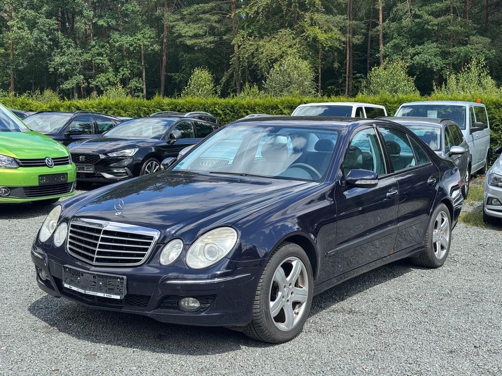Bild des Angebotes Mercedes-Benz E 320 CDI Lim. Avantgarde *TEMPOMAT*NAVi*LEDER*
