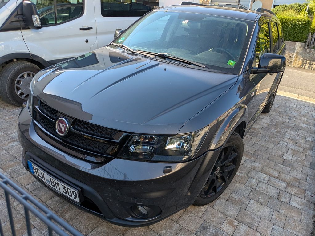 Fiat Freemont 2.0 16V Multijet Autom Allrad Black...