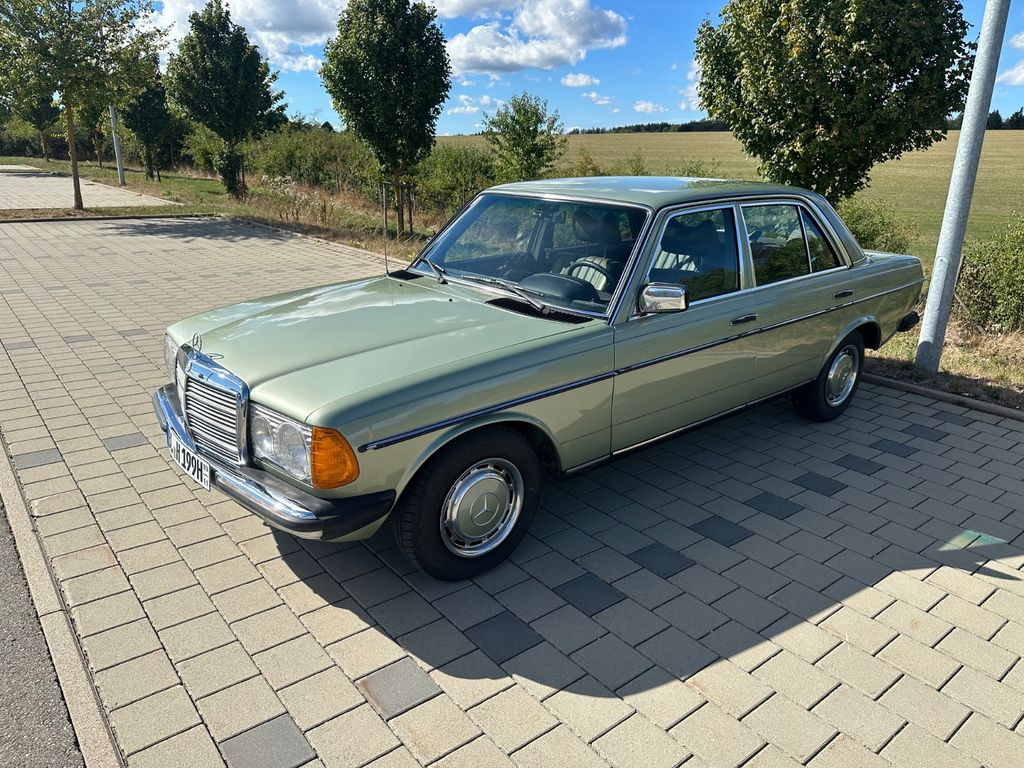 Bild des Angebotes Mercedes-Benz W123 230 | Bj. 1978 | Klima | kaum Rost