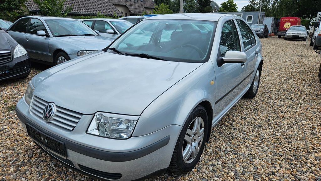 Bild des Angebotes Volkswagen Bora 2.0 Basis