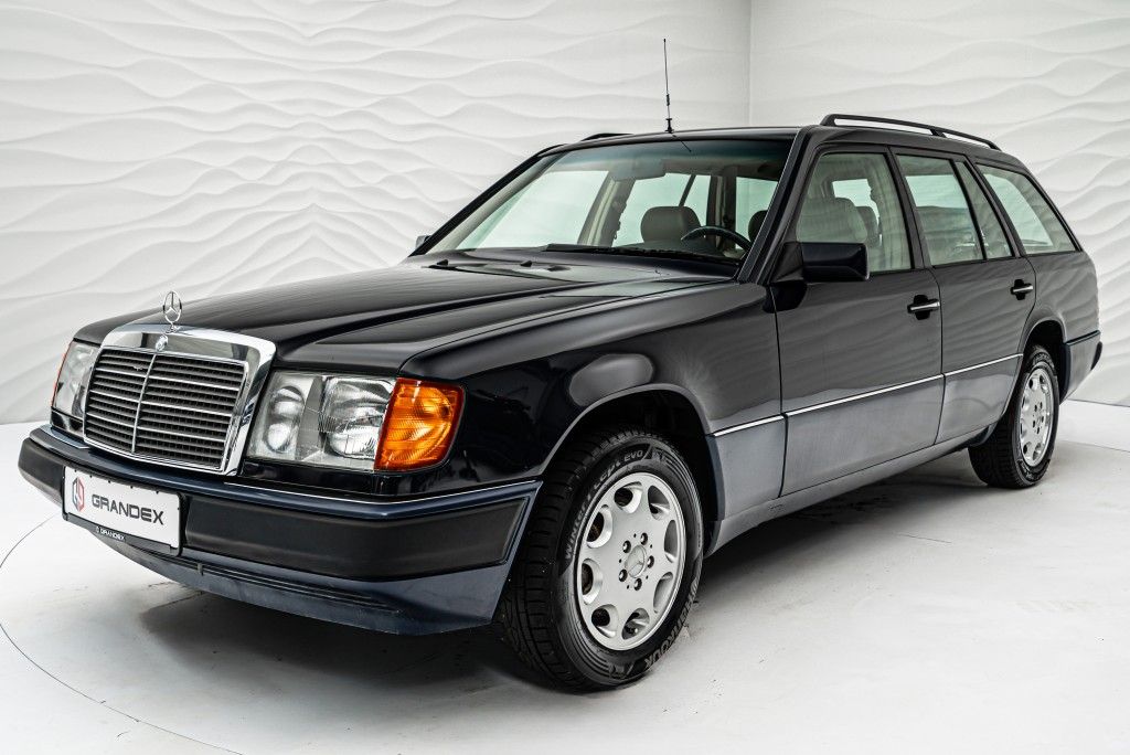 Bild des Angebotes Mercedes-Benz 300 TD W124*Leder*Klima*Schiebedach*Alufelgen