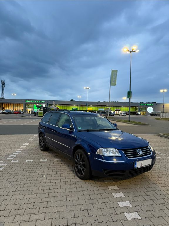 Bild des Angebotes Volkswagen Passat Variant 2.5 V6 TDI 4motion Highline V...