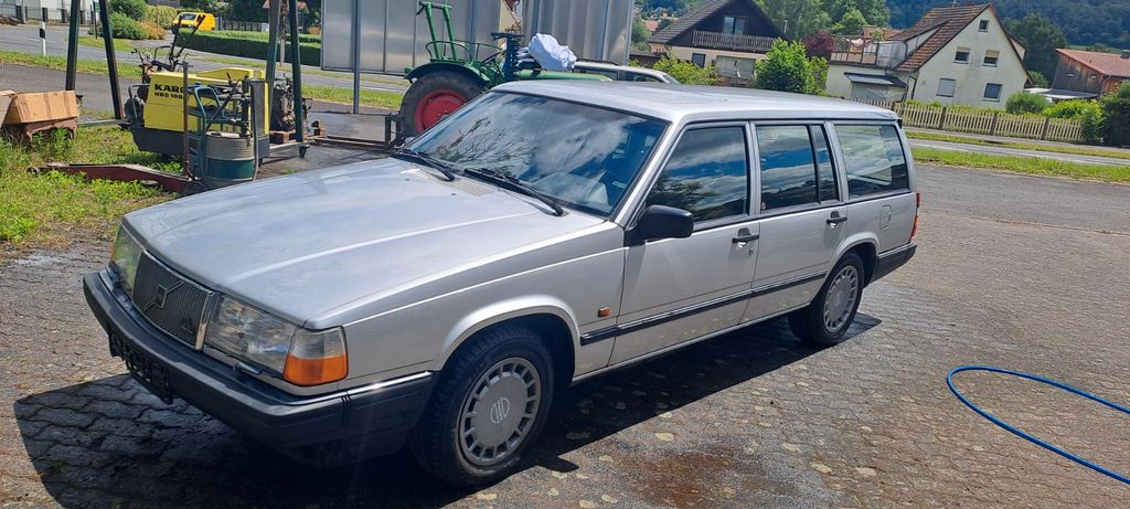 Bild des Angebotes Volvo 940 GL silber wenig  Km