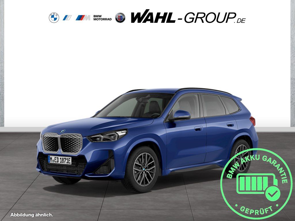 Bild des Angebotes BMW iX1 eDrive20 M Sportpaket DAB LED Komfortzg.