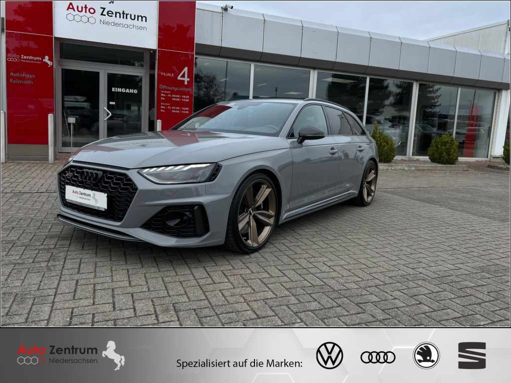 Bild des Angebotes Audi RS4 quattro CARBON*Exclusive*Matrix*B&O*HeadUp*