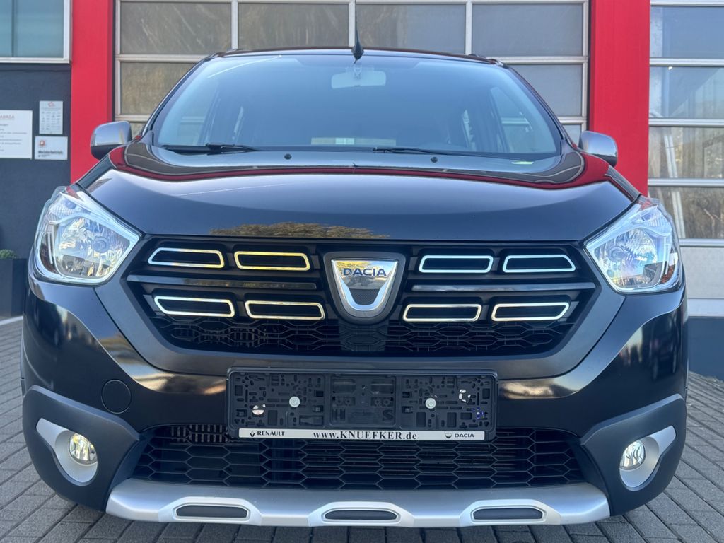 Bild des Angebotes Dacia Lodgy TCe 130 Stepway 7-Sitzer Navi AHK 1Hd
