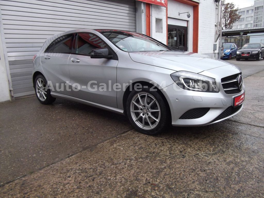 Bild des Angebotes Mercedes-Benz A -Klasse 250 4Matic Autom, Navi, Teilleder