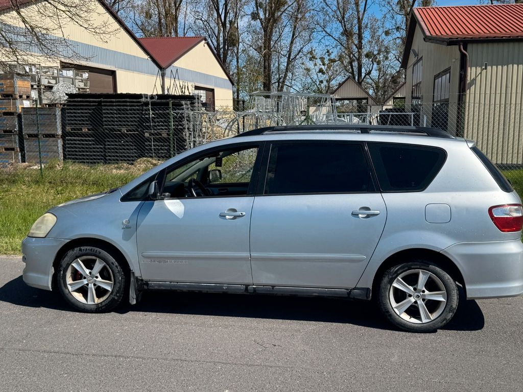 Bild des Angebotes Toyota Avensis Verso 2.0 D-4D Klima / 7-Sitze