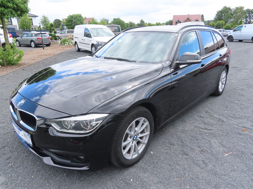Bild des Angebotes BMW 320 3 Touring 320 d Advantage  Autom. Leder Navi