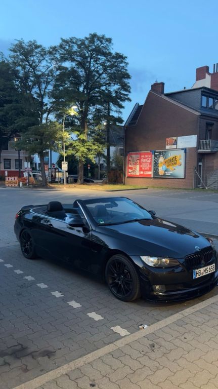 Bild des Angebotes BMW 330i Cabrio -