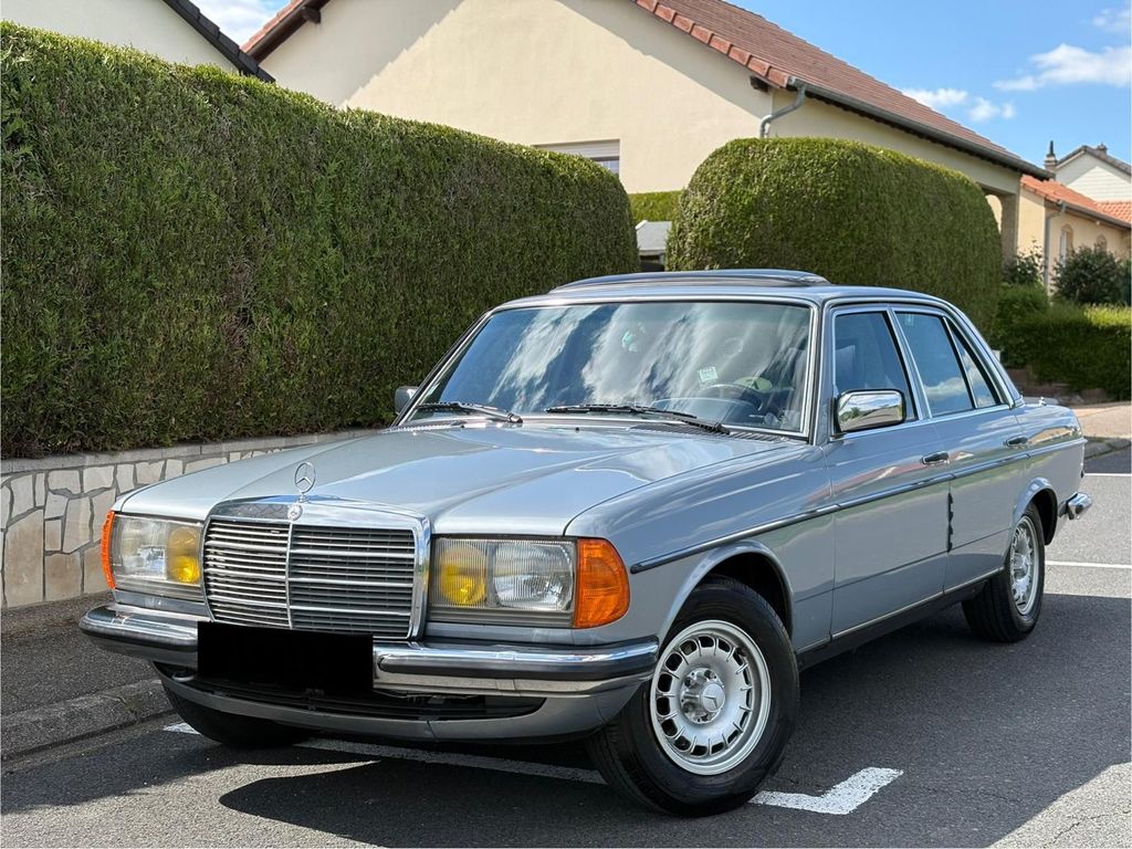 Bild des Angebotes Mercedes-Benz 280 E (W123)Nur 60Tkm-1 Hand-Schiebedach-ABS-H-Z
