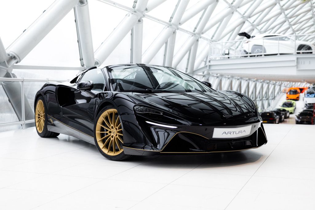 Bild des Angebotes McLaren Artura Spider 3.0 V6 Plug-in | JPS Livery | Tech