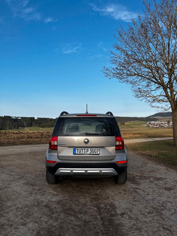 Skoda Yeti 1.6 TDI Green tech DSG top gepflegt