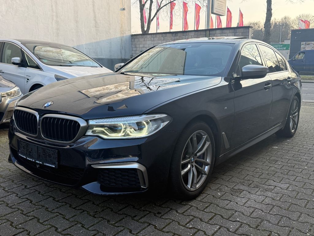 Bild des Angebotes BMW M550 d xDrive Lim,Leser-Licht,Sciebedach,Kamera