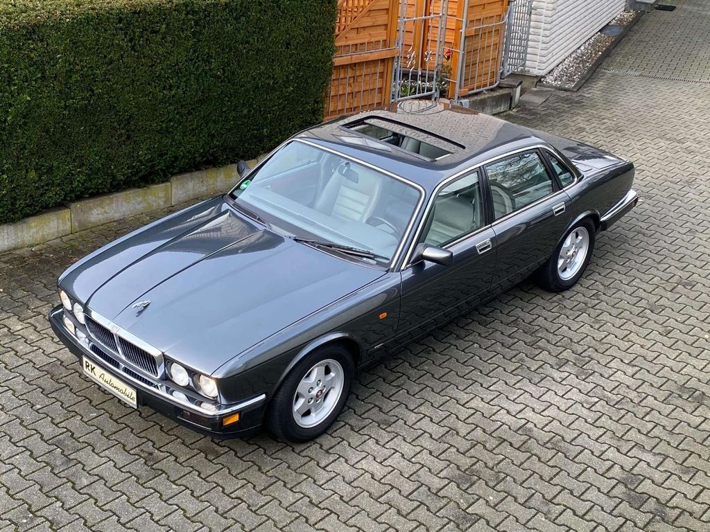 Bild des Angebotes Jaguar XJ6 XJ40 4.0 S Last Edition