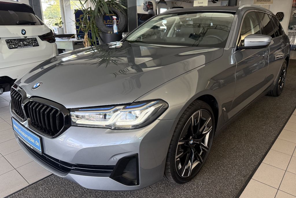 Bild des Angebotes BMW 530 I Touring  Luxury Line LCI,Panoramadach,HUD,