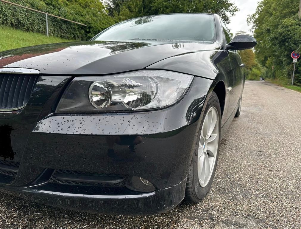 Bild des Angebotes BMW E90 320d 1. Hand 94.000 km Jahreswagen Zustand