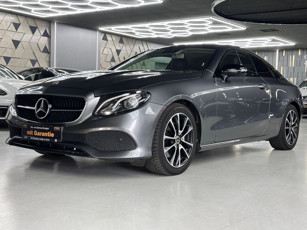 Bild des Angebotes Mercedes-Benz E 220 2.0 CDI Coupé LED/SCHIEBEDACH/LANE/CAM