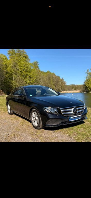 Bild des Angebotes Mercedes-Benz E 250 Autom. AMG Line