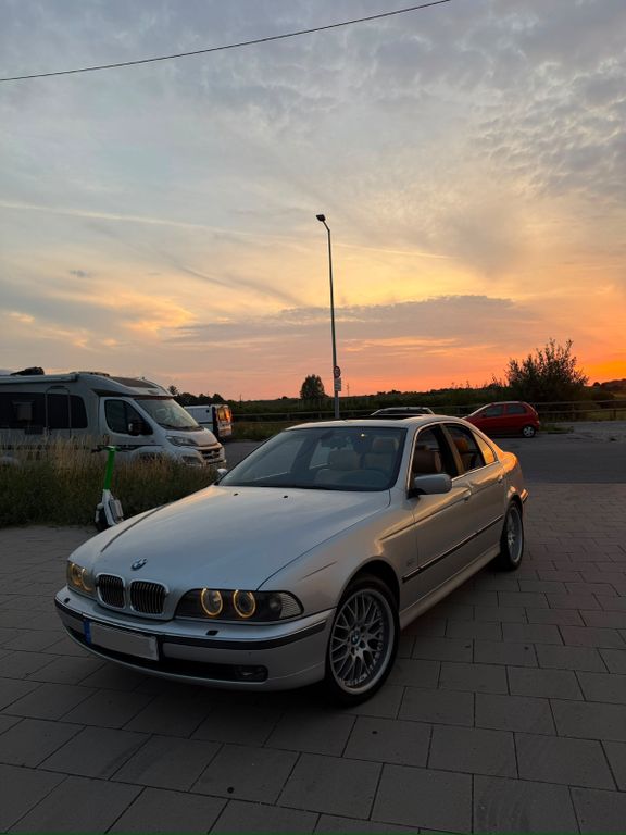 Bild des Angebotes BMW 528i