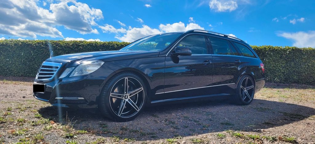 Bild des Angebotes Mercedes-Benz E 250 CDI T-Model BlueEFFICIENCY Avantgarde