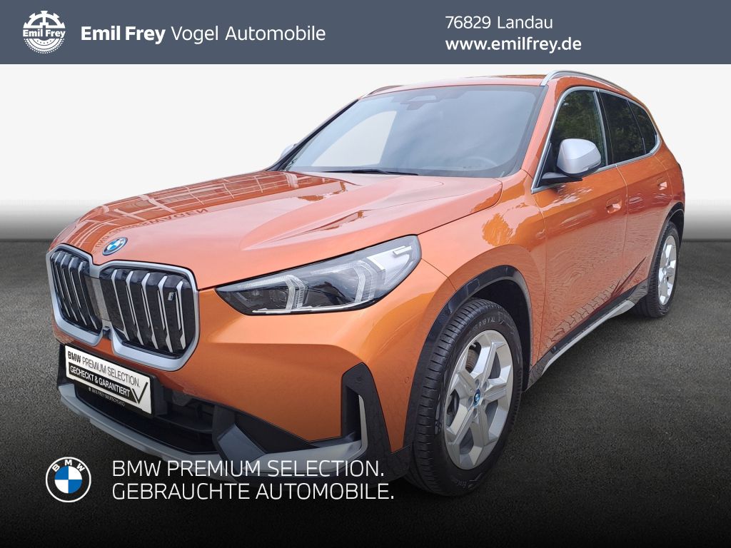Bild des Angebotes BMW iX1 xDrive30 xLine AHK LED HeadUp Navi