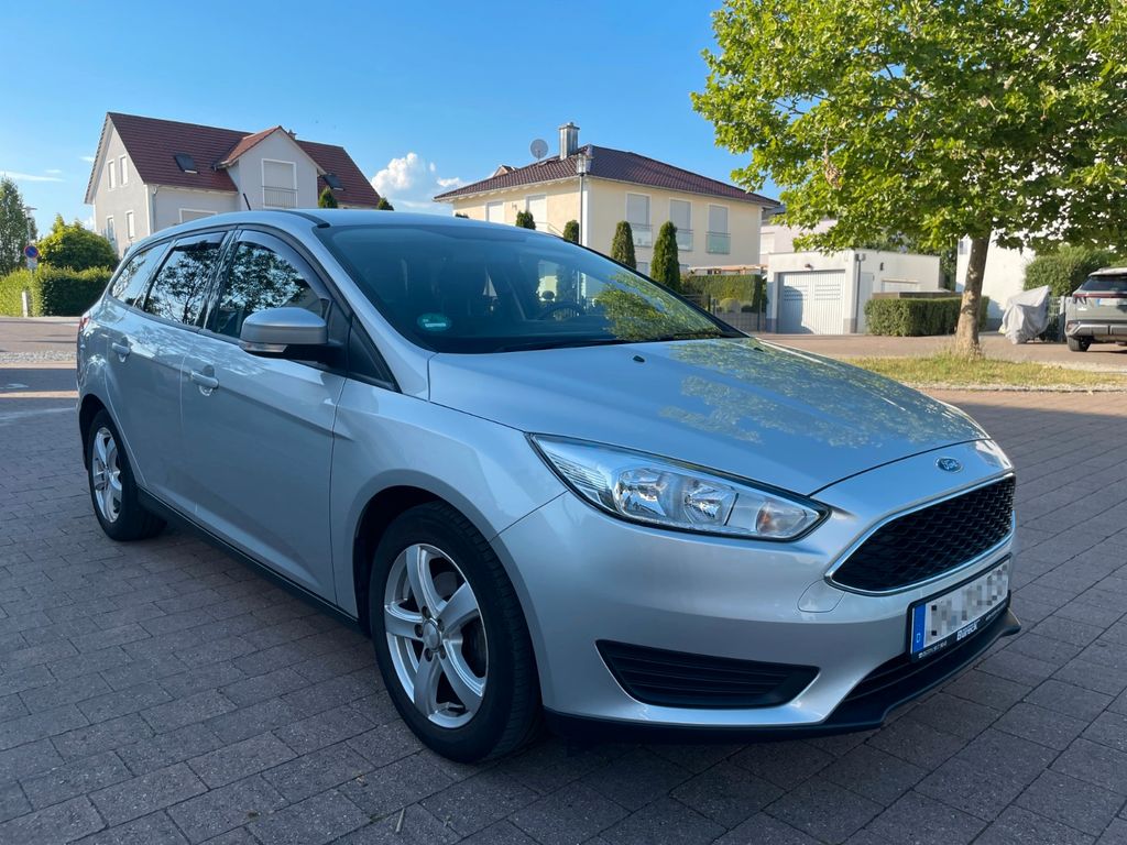 Bild des Angebotes Ford Focus 1,0 EcoBoost 74kW Turnier AHK WinterPaket