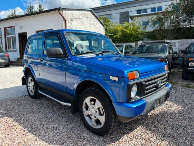 Bild des Angebotes Lada Taiga Basis*4x4*CD-Radio*1 Hand*Tüv 07.2027*AHK*