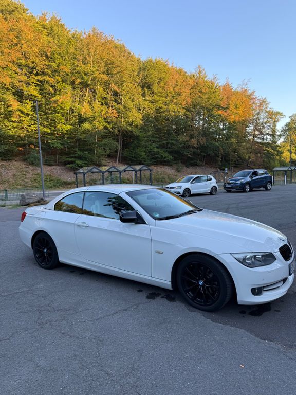 BMW 320i Cabrio Edition Exclusive