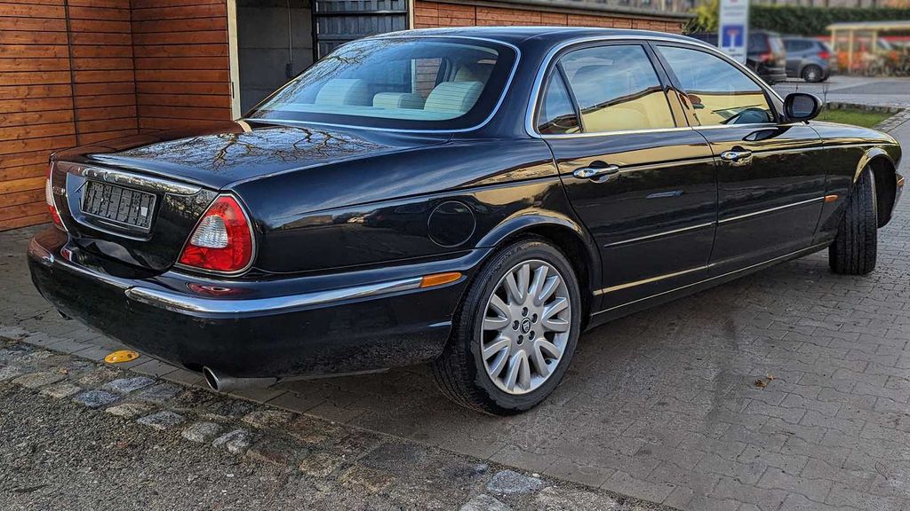 Bild des Angebotes Jaguar XJ8 4.2 Liter V8 Sovereign Sovereign
