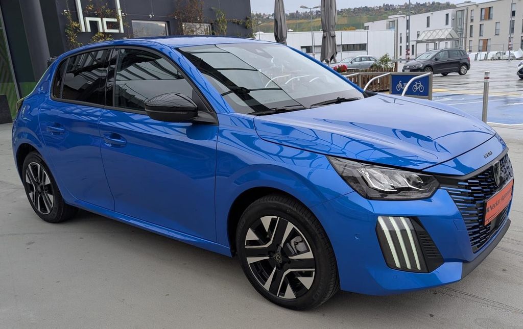 Bild des Angebotes Peugeot 208 Hybrid 100 Allure Aut.-Navi-Metallic-SHZ