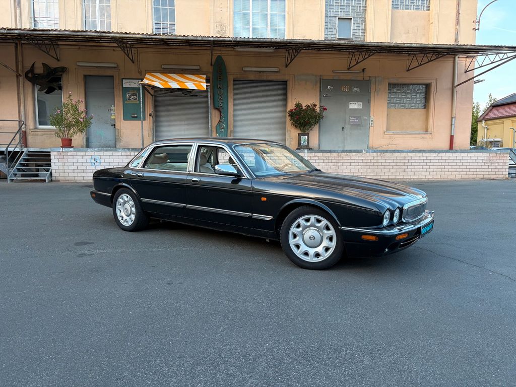 Bild des Angebotes Jaguar Daimler 4.0 Super V8 *MwSt. / LWB / Voll*