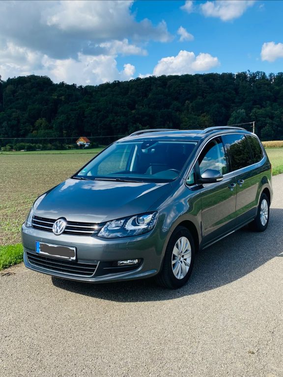 Bild des Angebotes Volkswagen Sharan 2.0 TDI SCR 135kW DSG 4MOT Comfortlin...