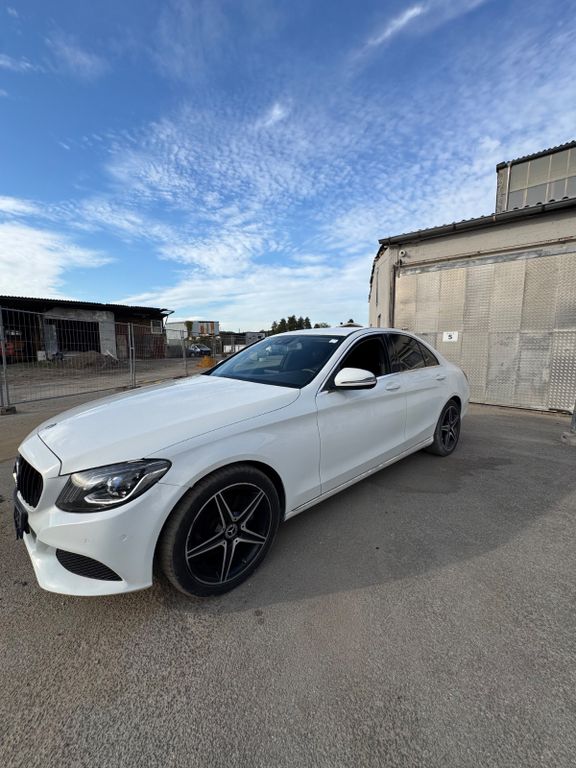 Bild des Angebotes Mercedes-Benz 220