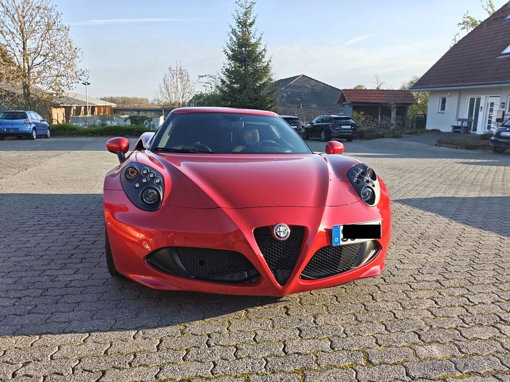 Bild des Angebotes Alfa Romeo 4C 1.8 TBi 16V -Rosso Competizione >> neuwertig