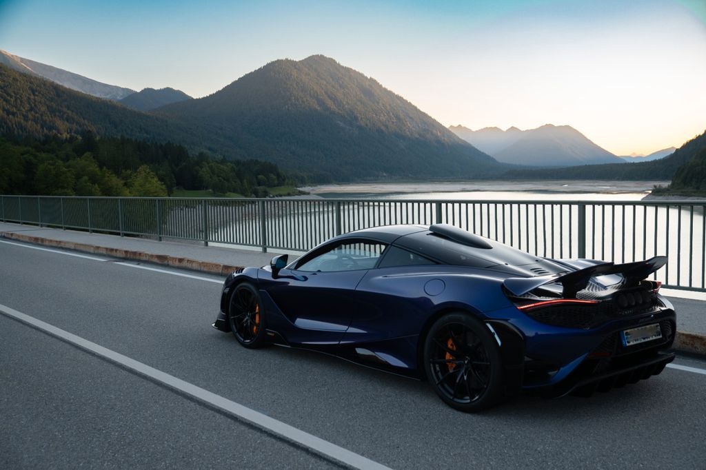 Bild des Angebotes McLaren 765LT  One of One MSO Clubsport Garantie 1 Hand