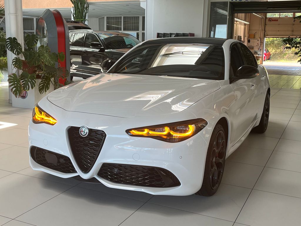 Bild des Angebotes Alfa Romeo Giulia 2.2 Diesel Tributo Italiano Q4 - LEDER+RF