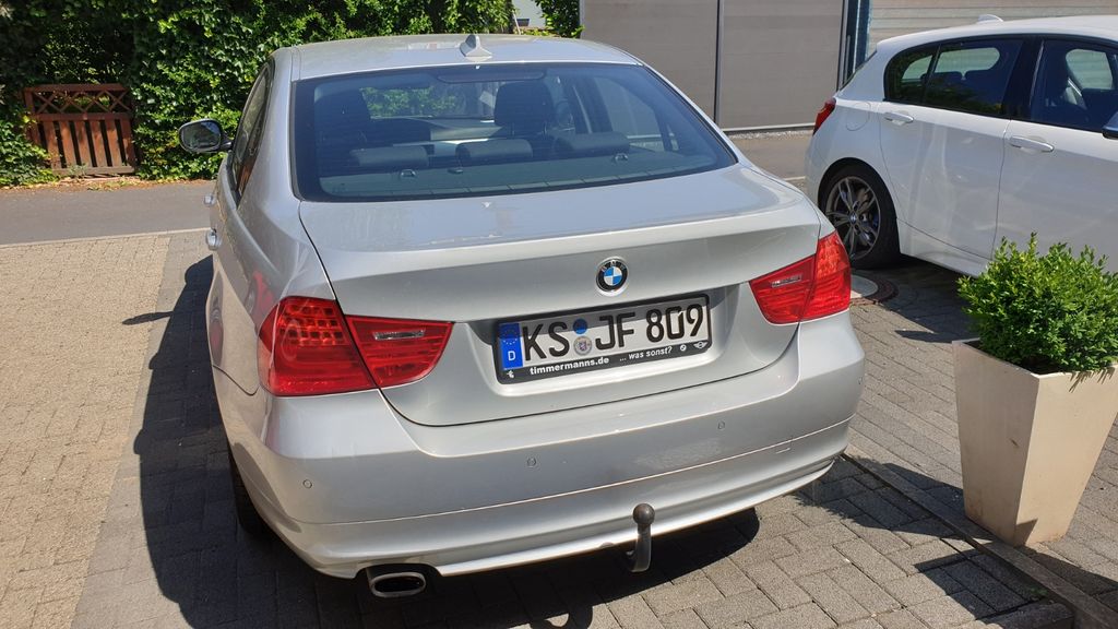 Bild des Angebotes BMW 320i mit Schiebedach und AHK