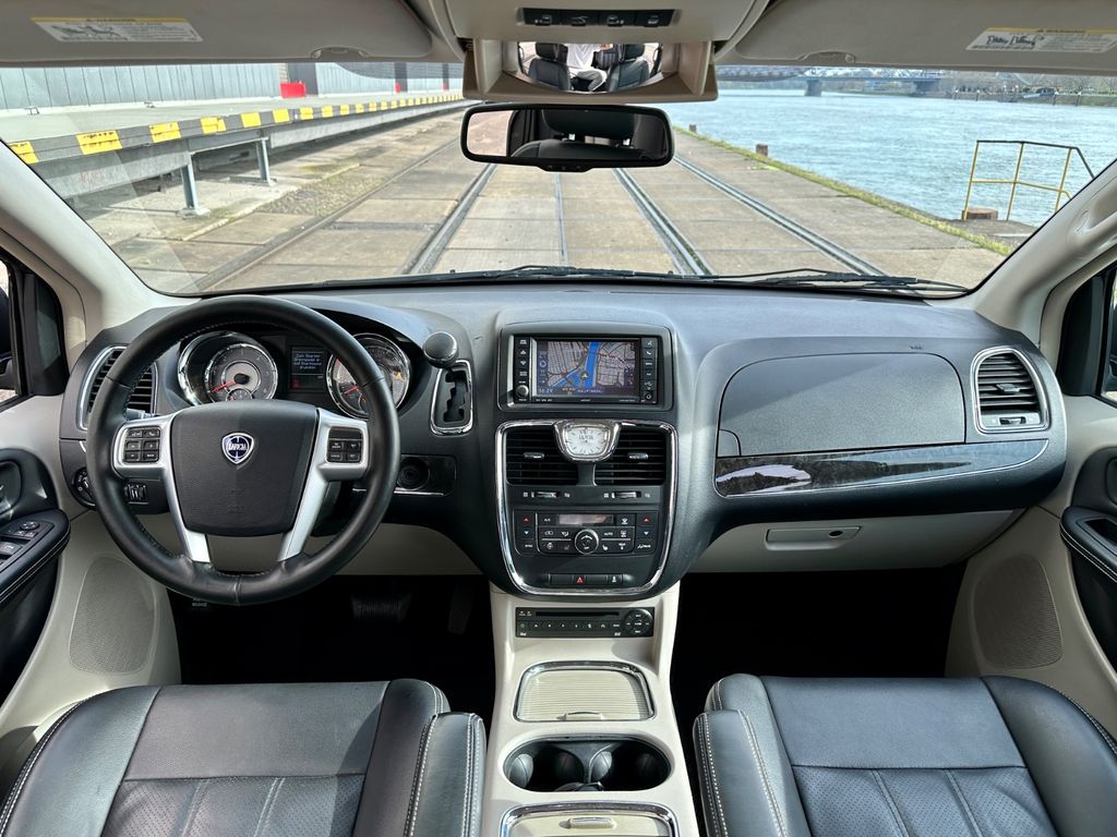 Bild des Angebotes Lancia Voyager Gold