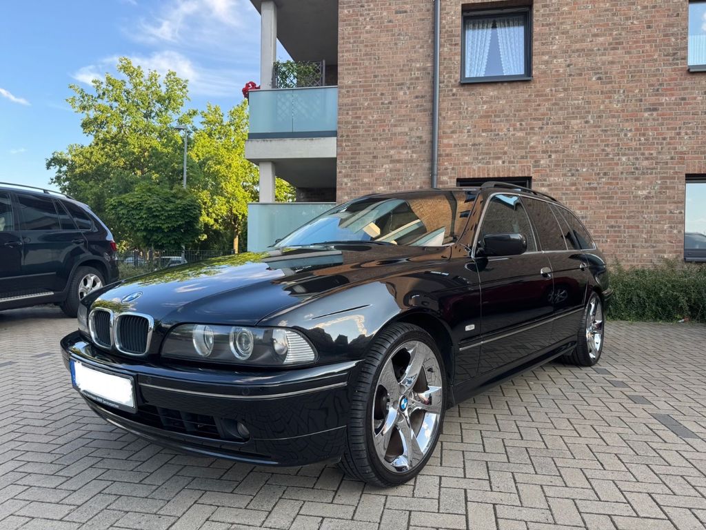 Bild des Angebotes BMW 525i A Highline Exclusive touring Highline E...