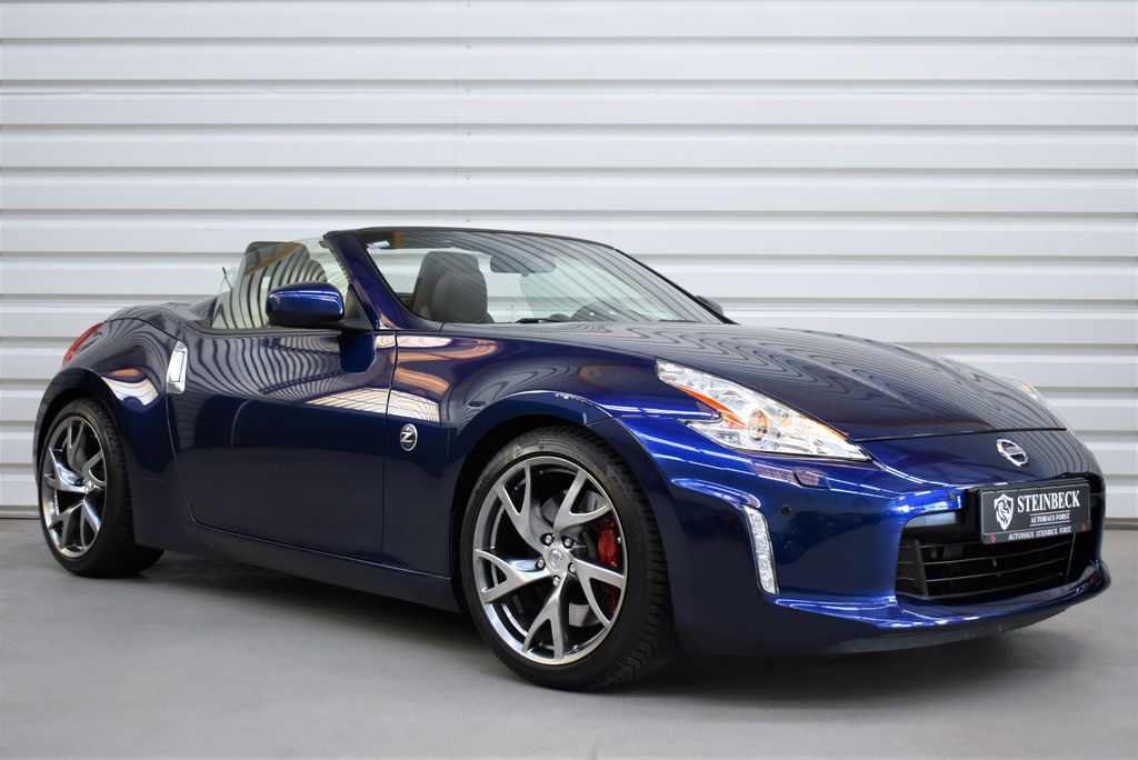 Nissan 370Z Roadster Pack+BOSE+Xenon+Kamera+36.400km