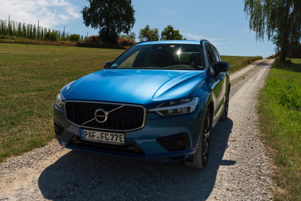 Bild des Angebotes Volvo XC60 T8 Twin Engine AWD R-Design, Momentum