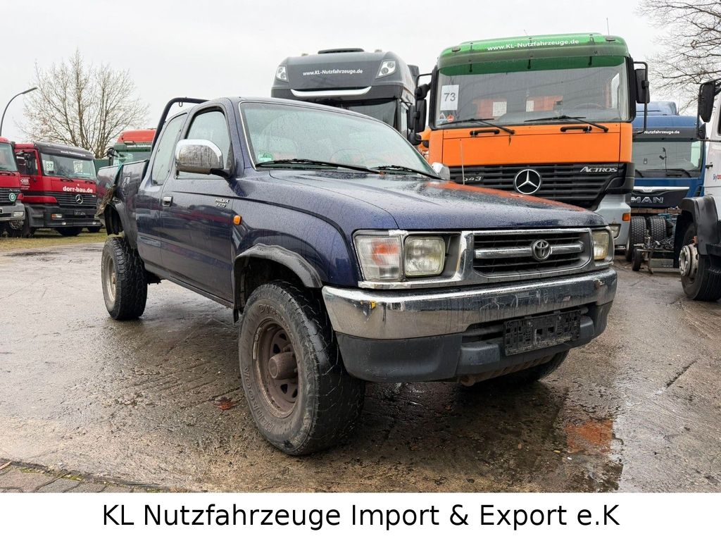 Toyota Hilux / 4x4