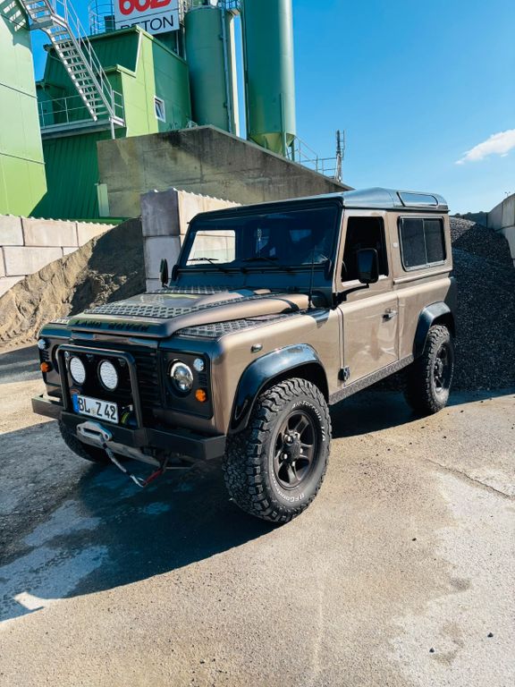 Bild des Angebotes Land Rover Defender 90 Td4 Station Wagon